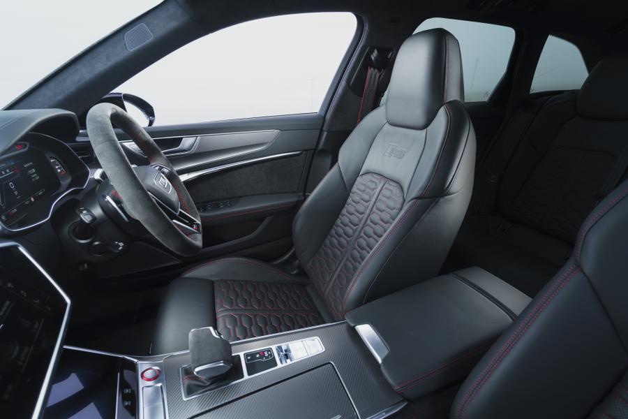 Интерьер Audi RS6 Avant (C8) 2020 года  (UK) (фото 117 из 150)
